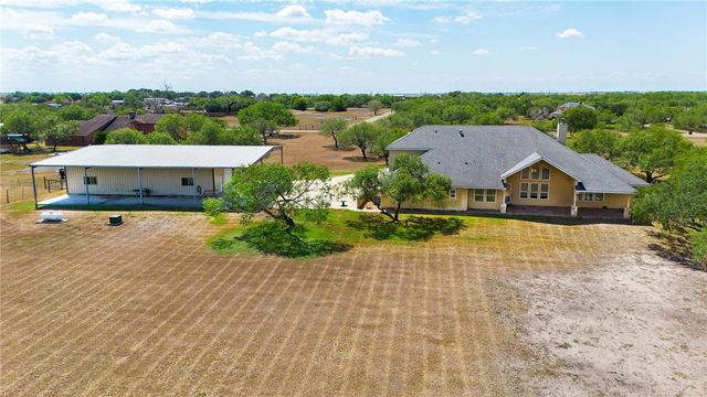 5332 Alegre Ln, Robstown, TX 78380