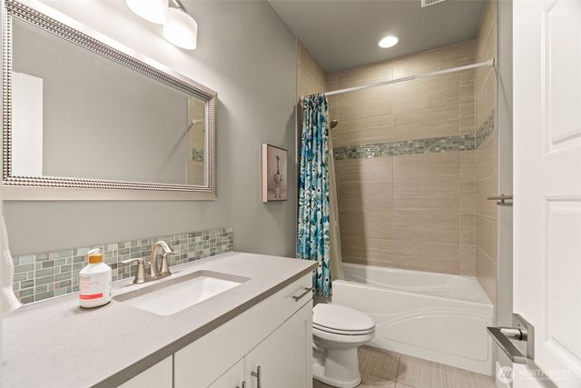 10103 52nd Street SE, Snohomish, WA 98290