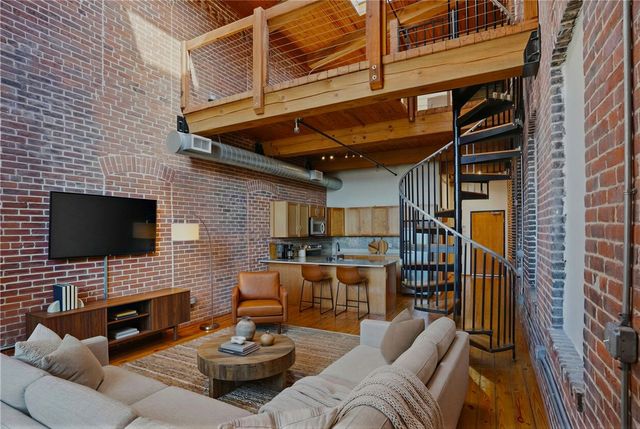 407 Pine Street 303, Providence, RI 02903