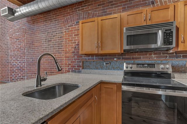 407 Pine Street 303, Providence, RI 02903