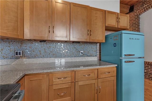 407 Pine Street 303, Providence, RI 02903