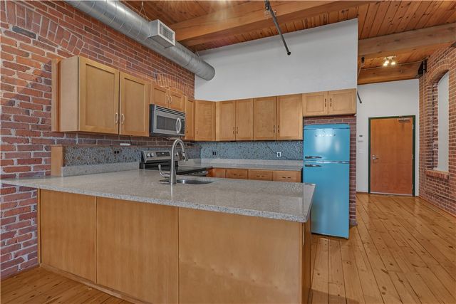 407 Pine Street 303, Providence, RI 02903