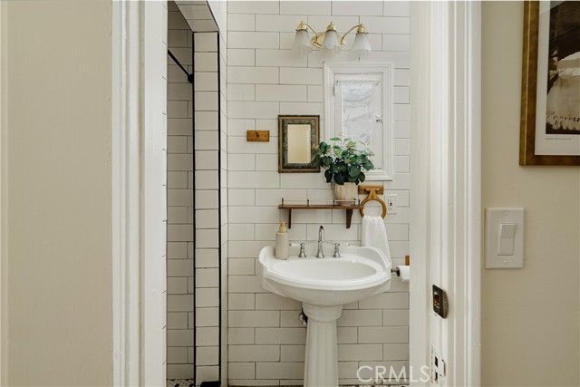 1209 S 9th Street, Alhambra, CA 91801