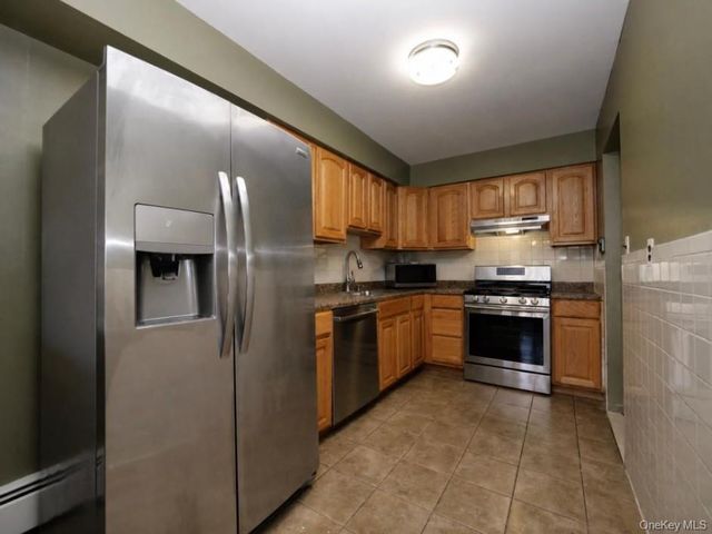 82 Vails Gate Heights Drive, New Windsor, NY 12553