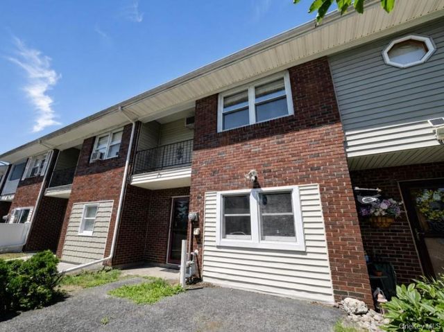 82 Vails Gate Heights Drive, New Windsor, NY 12553