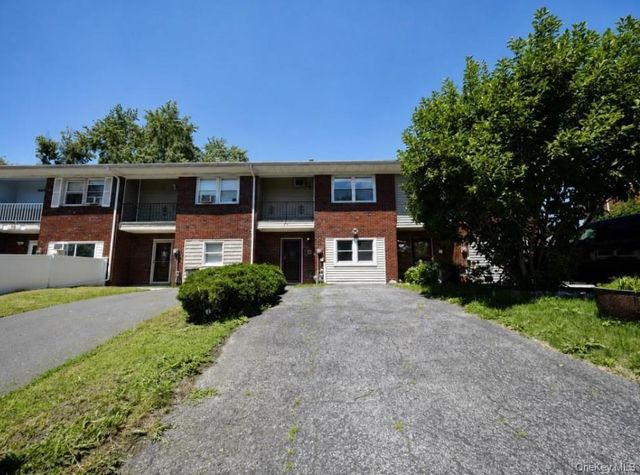 82 Vails Gate Heights Drive, New Windsor, NY 12553