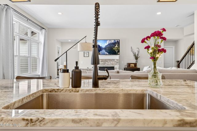 3464 Moonlit Pass, Monclova, OH 43542