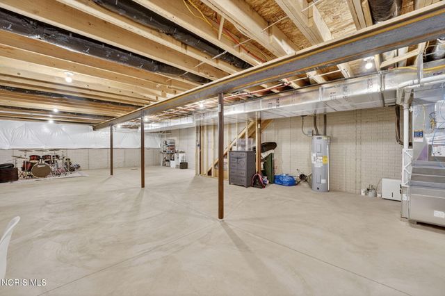 3464 Moonlit Pass, Monclova, OH 43542