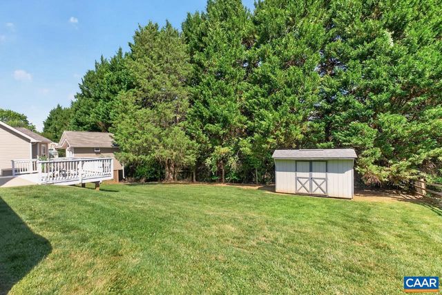 1045 WINTERGREEN LN, Charlottesville, VA 22903