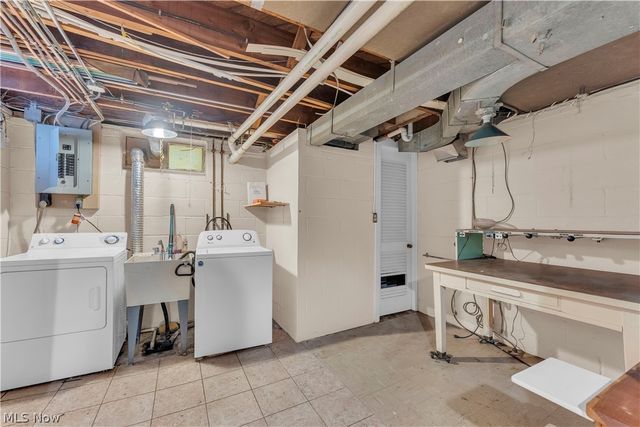 6494 S Canterbury Road, Parma, OH 44129