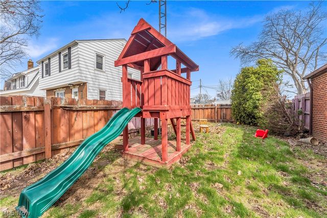 6494 S Canterbury Road, Parma, OH 44129