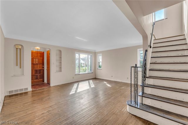 6494 S Canterbury Road, Parma, OH 44129