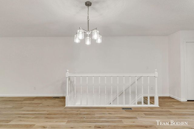 201 BONA VISTA Drive NW 21, Grand Rapids, MI 49504