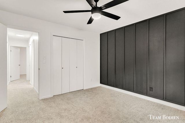 201 BONA VISTA Drive NW 21, Grand Rapids, MI 49504