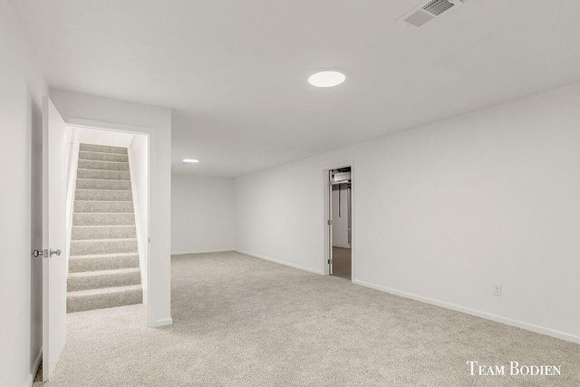 201 BONA VISTA Drive NW 21, Grand Rapids, MI 49504