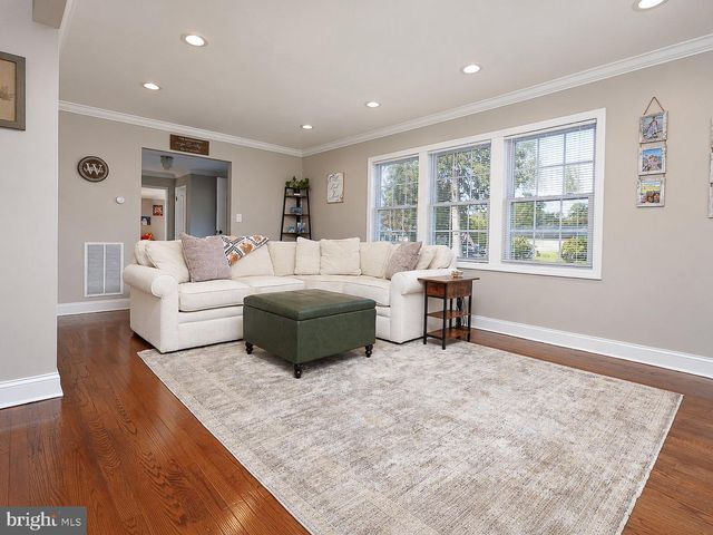 316 EVELYN AVE, Hamilton, NJ 08619