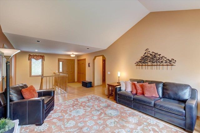 5834 Persimmon Drive, Fitchburg, WI 53711