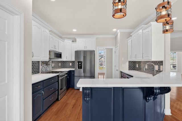 12 Sonoma Dr, Fayetteville, TN 37334