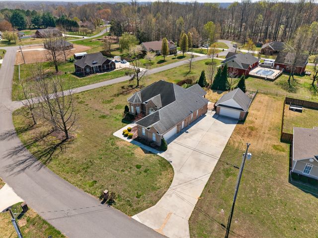 12 Sonoma Dr, Fayetteville, TN 37334