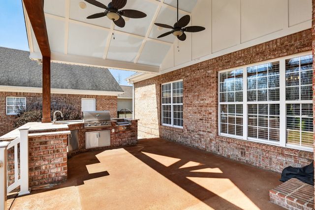 12 Sonoma Dr, Fayetteville, TN 37334