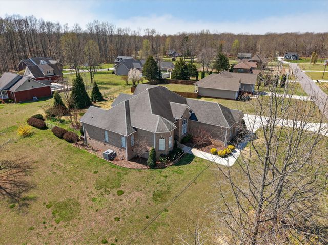 12 Sonoma Dr, Fayetteville, TN 37334