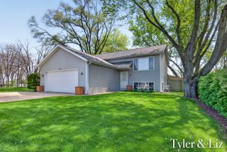 10298 Gordon Street, Holland Twp, MI 49464