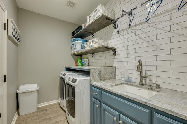 1316 Cassiopeia WAY, Austin, TX 78732