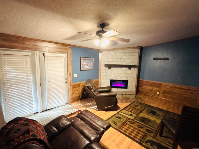 6575 Banner Mountain Road, Shirley, AR 72153