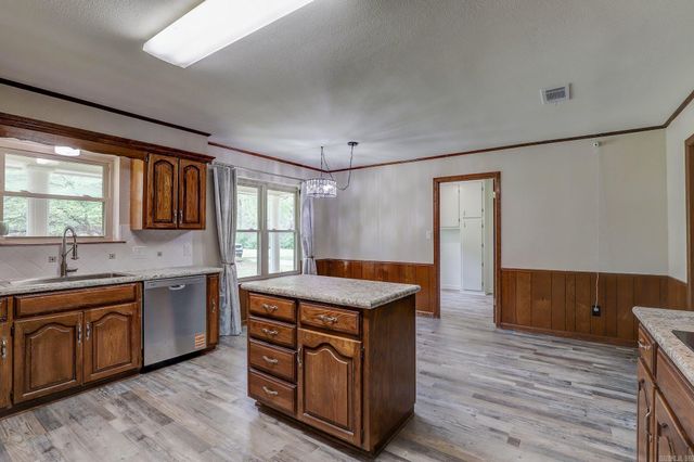 6401 Sleepy Hollow, Texarkana, TX 75503