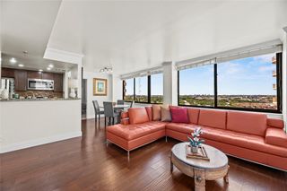 3525 Sage Road 1210, Houston, TX 77056