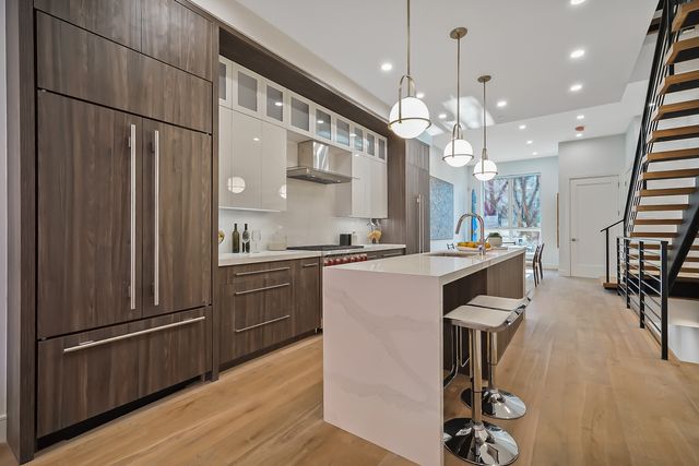 85 Calyer Street, New York City, NY 11222