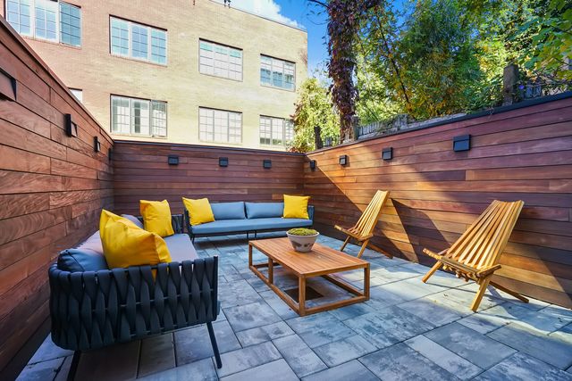 85 Calyer Street, New York City, NY 11222