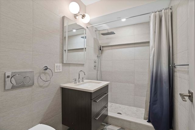 85 Calyer Street, New York City, NY 11222