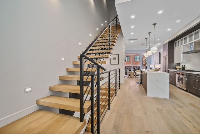 85 Calyer Street, New York City, NY 11222