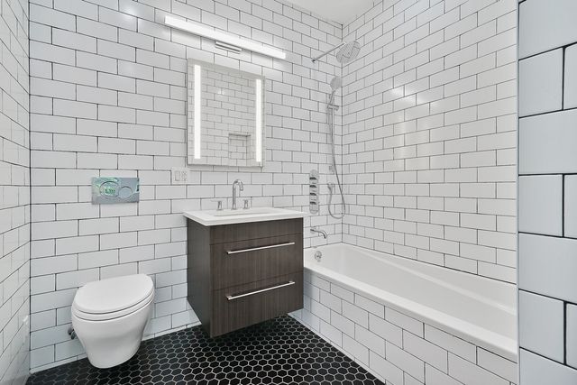 85 Calyer Street, New York City, NY 11222