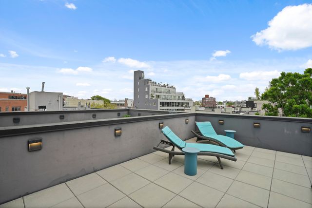 85 Calyer Street, New York City, NY 11222