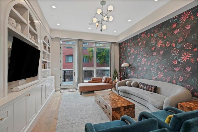 85 Calyer Street, New York City, NY 11222