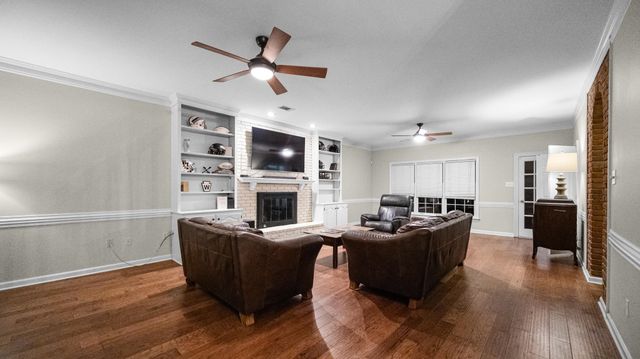 9434 PLANTATION WAY LN, Germantown, TN 38139