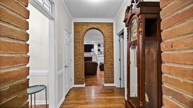 9434 PLANTATION WAY LN, Germantown, TN 38139