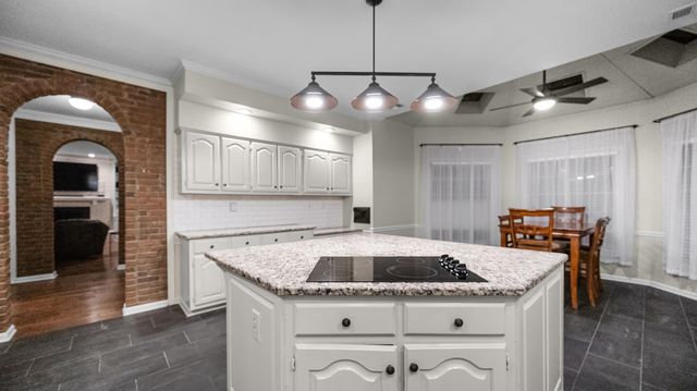 9434 PLANTATION WAY LN, Germantown, TN 38139