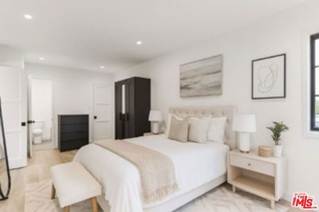 11710 Hartsook Street, Valley Village, CA 91607