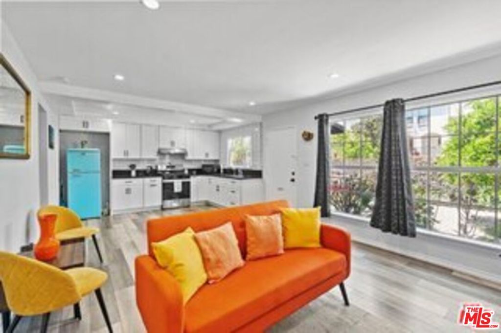 11710 Hartsook Street, Valley Village, CA 91607 — photo 4