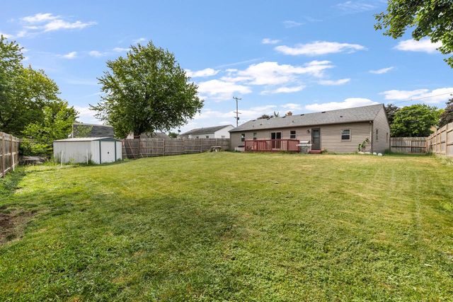 218 E Washington STREET, Slinger, WI 53086