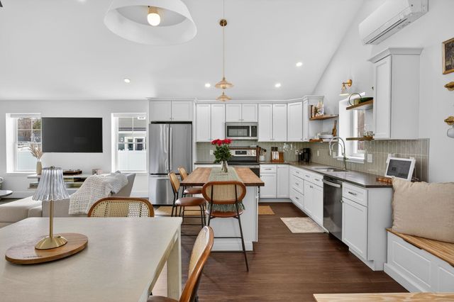 23 Whippoorwill Way, Somersworth, NH 03878