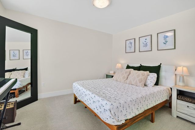 23 Whippoorwill Way, Somersworth, NH 03878