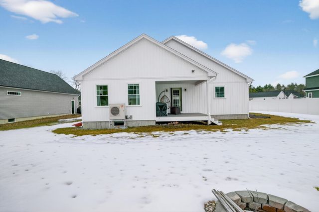 23 Whippoorwill Way, Somersworth, NH 03878