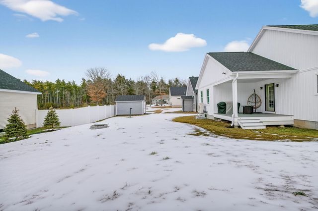 23 Whippoorwill Way, Somersworth, NH 03878