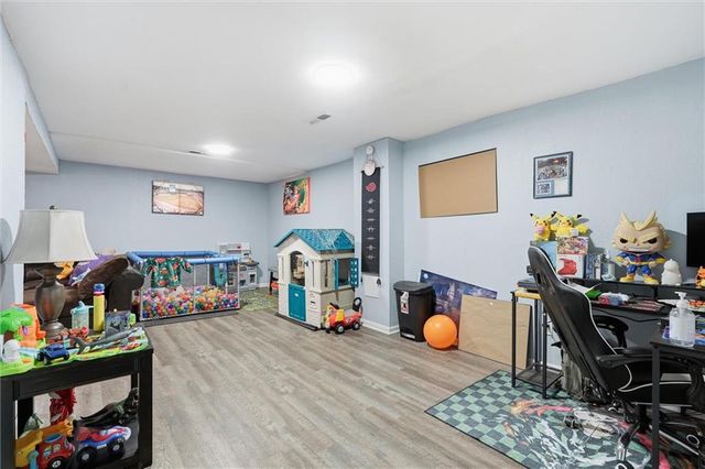 5210 S Mccoy Street, Independence, MO 64055