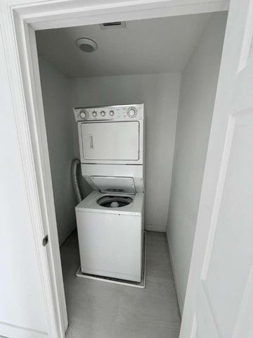 7516 NE 1st Avenue 302, Miami, FL 33138