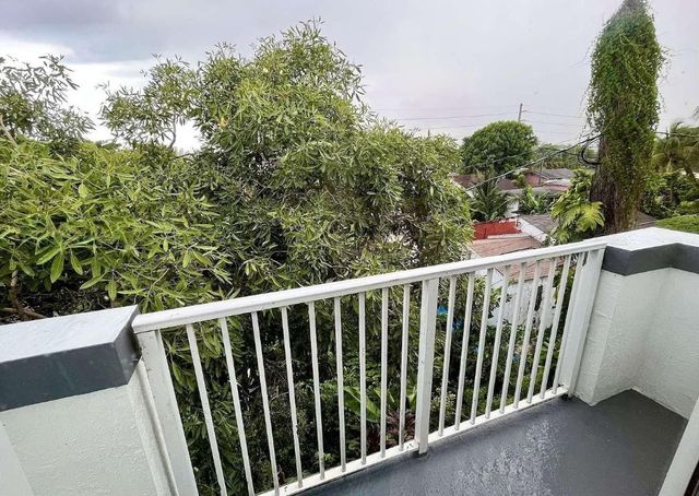 7516 NE 1st Avenue 302, Miami, FL 33138